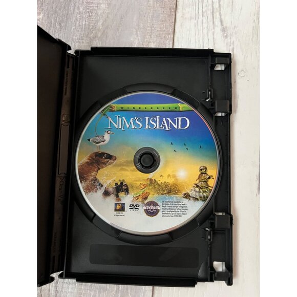 Nim's Island DVD Adventure Family Comedy Movie Blockbuster Edition - Picture 3 of 6